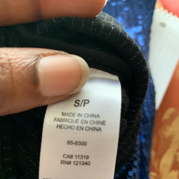 Sequin dress with back cut out - Picture 5 of 5